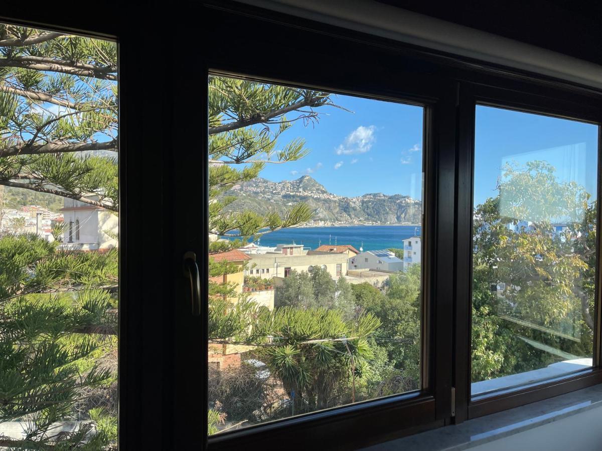 John Sea Suites จีอาร์ดีนี นักซอส ภายนอก รูปภาพ