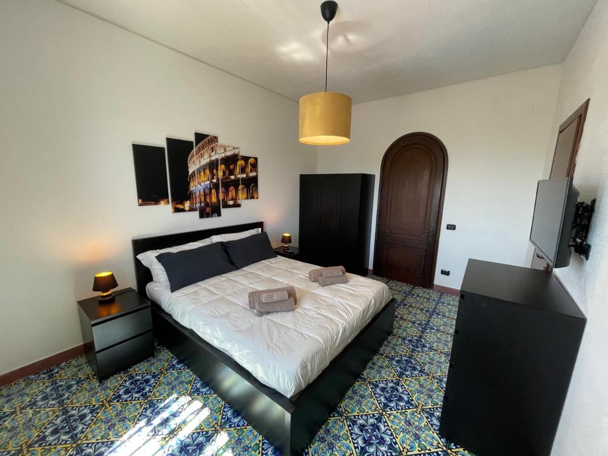 John Sea Suites จีอาร์ดีนี นักซอส ภายนอก รูปภาพ