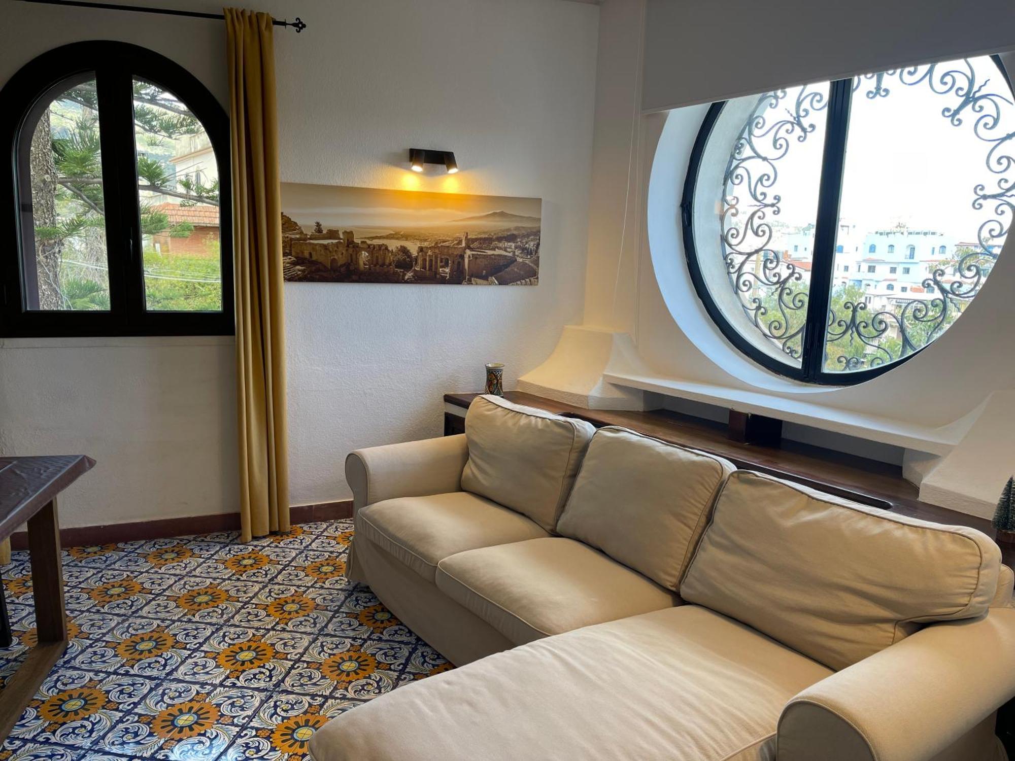 John Sea Suites จีอาร์ดีนี นักซอส ภายนอก รูปภาพ